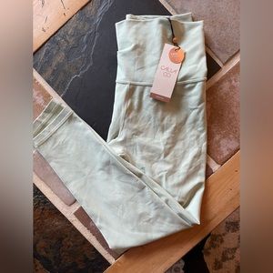 NWT- Calia fitness Womens essential high rise 7/8 leggings MED